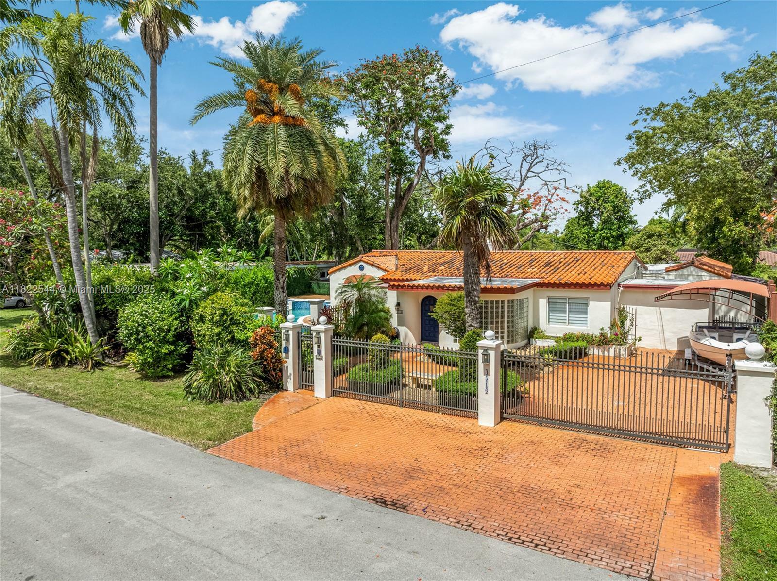 4516 SW 64th Ct  Miami FL 33155 photo