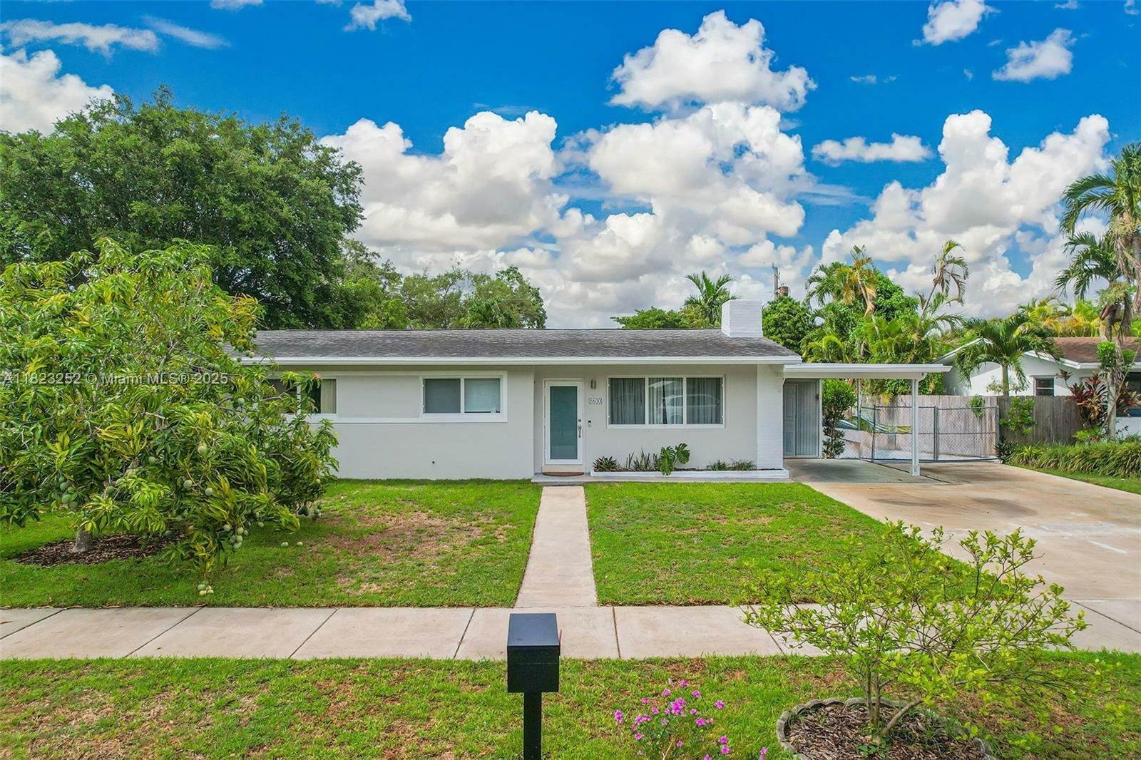 8600 SW 125th Ter  Miami FL 33156 photo
