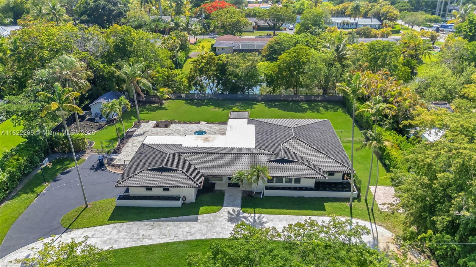 11230 SW 69th Ct  Pinecrest FL 33156 photo