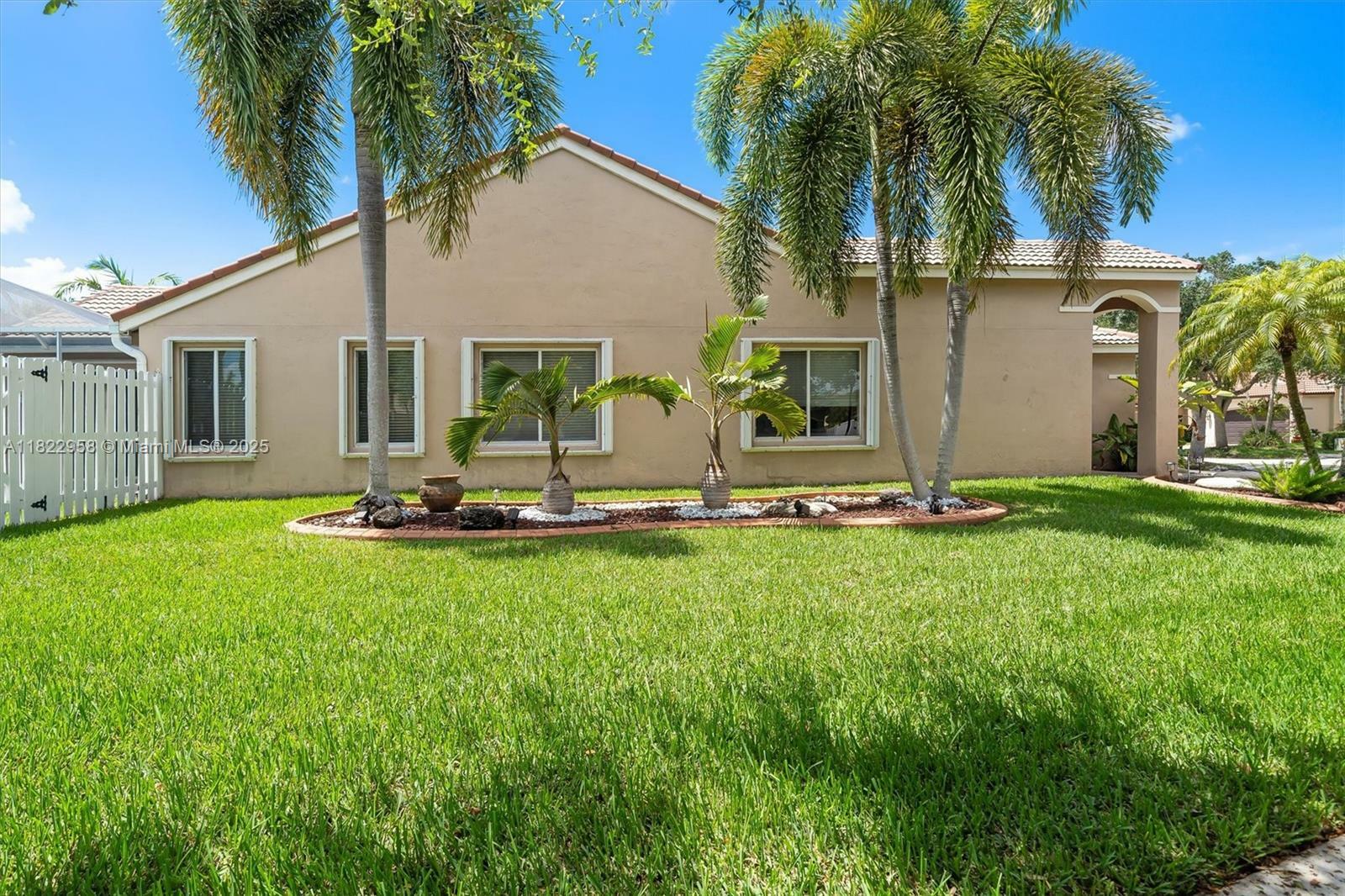 Property Photo: 490 Talavera Rd FL 33326