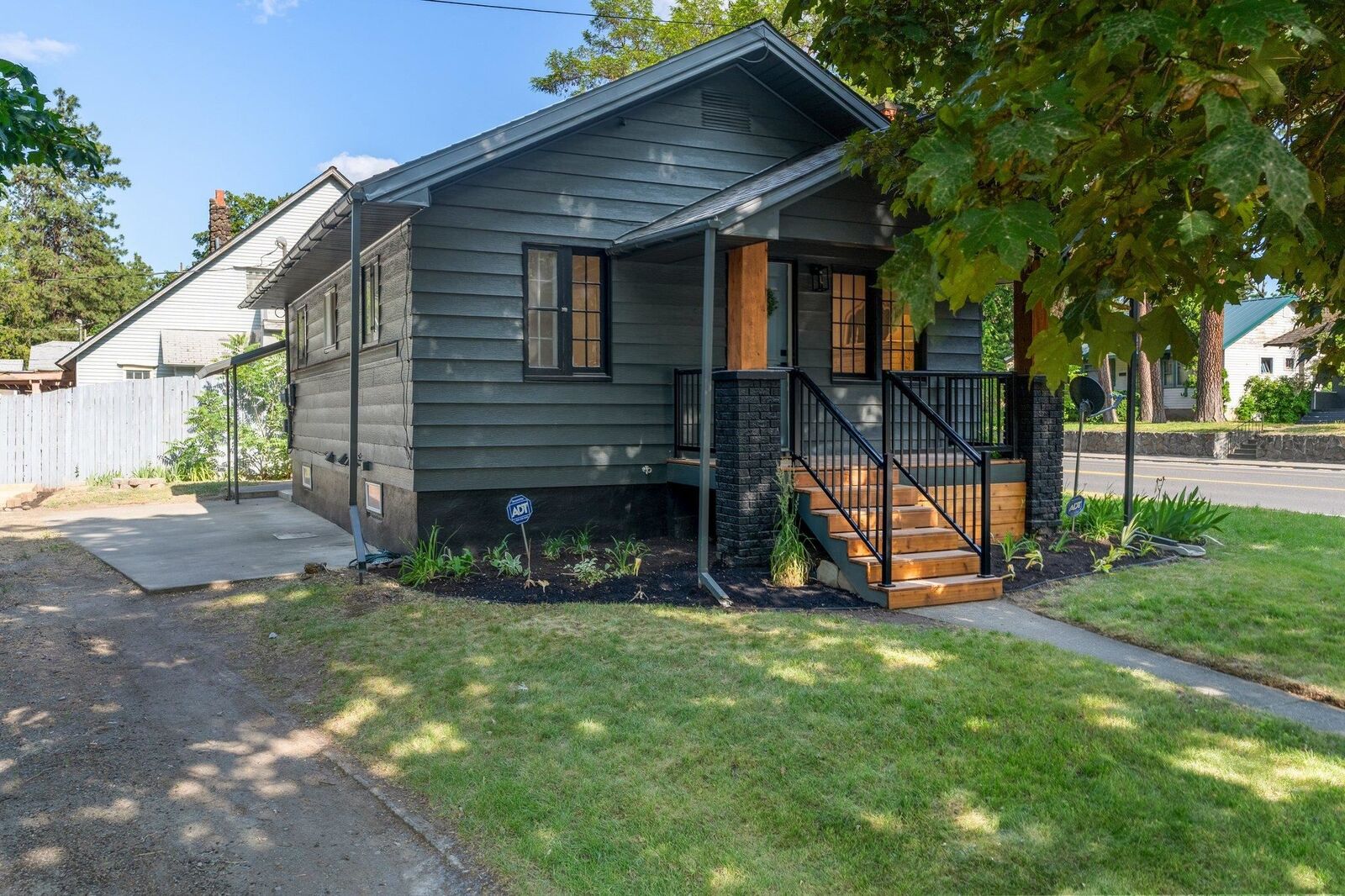 Property Photo:  2827 S Division St  WA 99203 