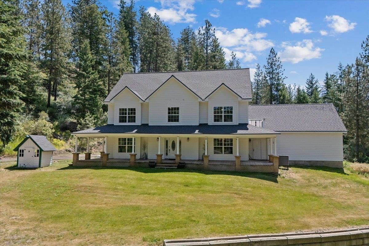 Property Photo: 12710 E Kronquist Rd WA 99021