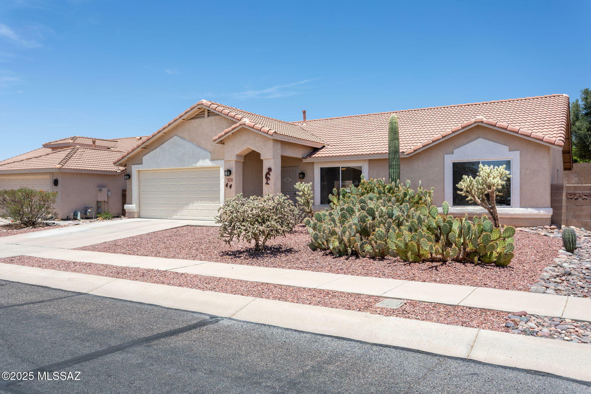 Property Photo: 5442 W Cochie Springs Street AZ 85658