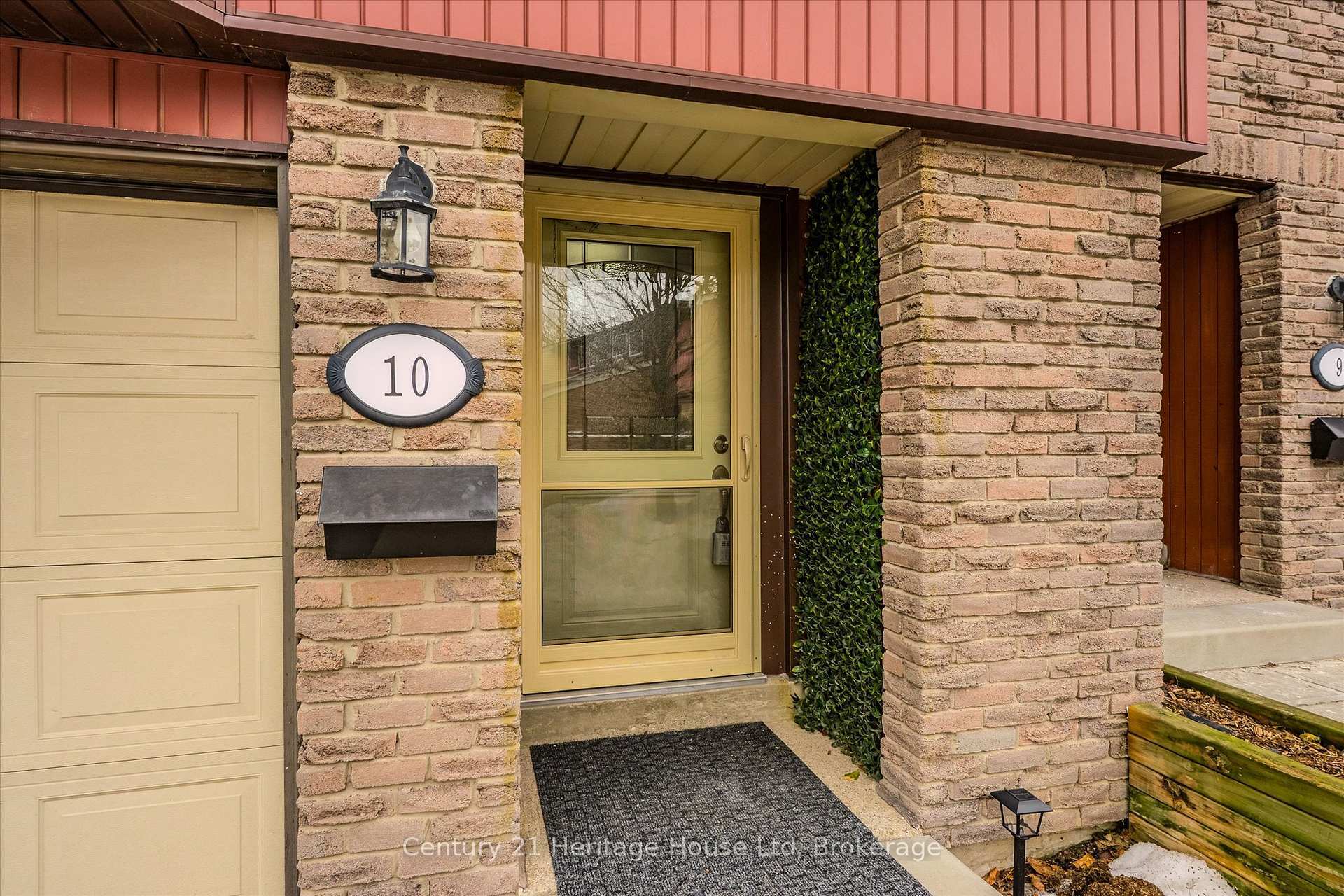 2 Worton Avenue 10  Guelph ON N1H 7C5 photo