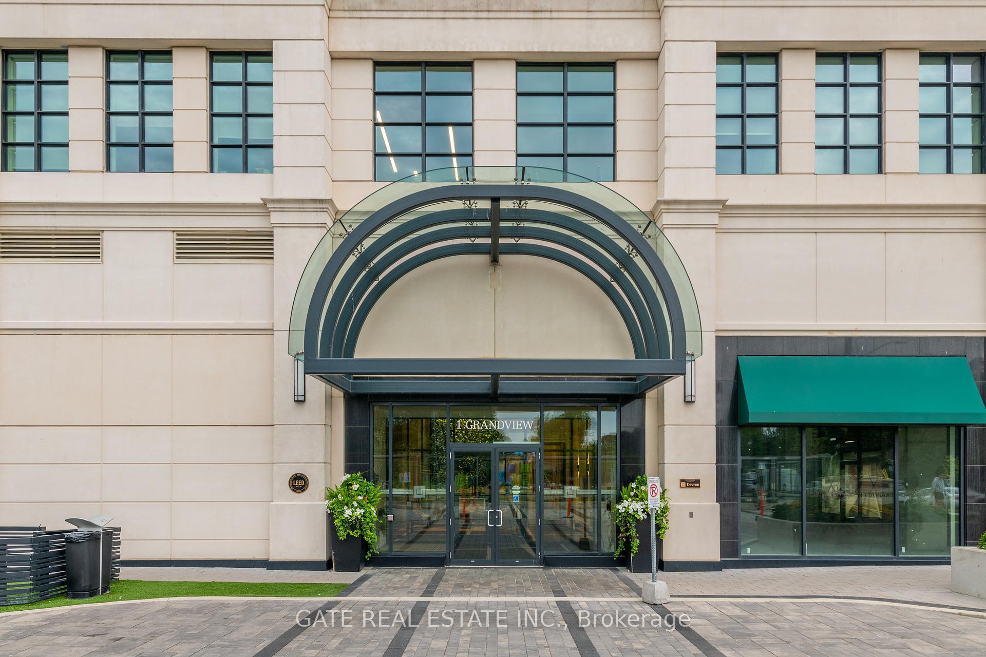 Property Photo:  1 Grandview Avenue 511  ON L3T 0G7 