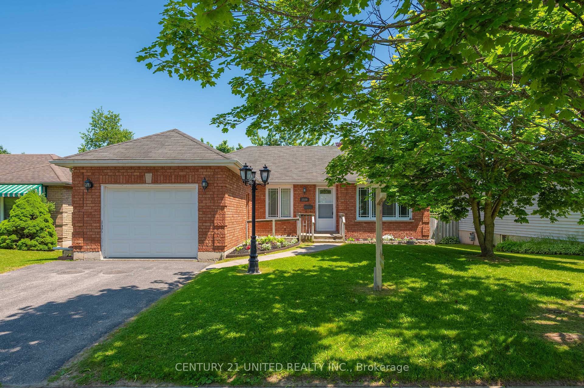 Property Photo: 2509 Marsdale Drive ON K9L 1Z4