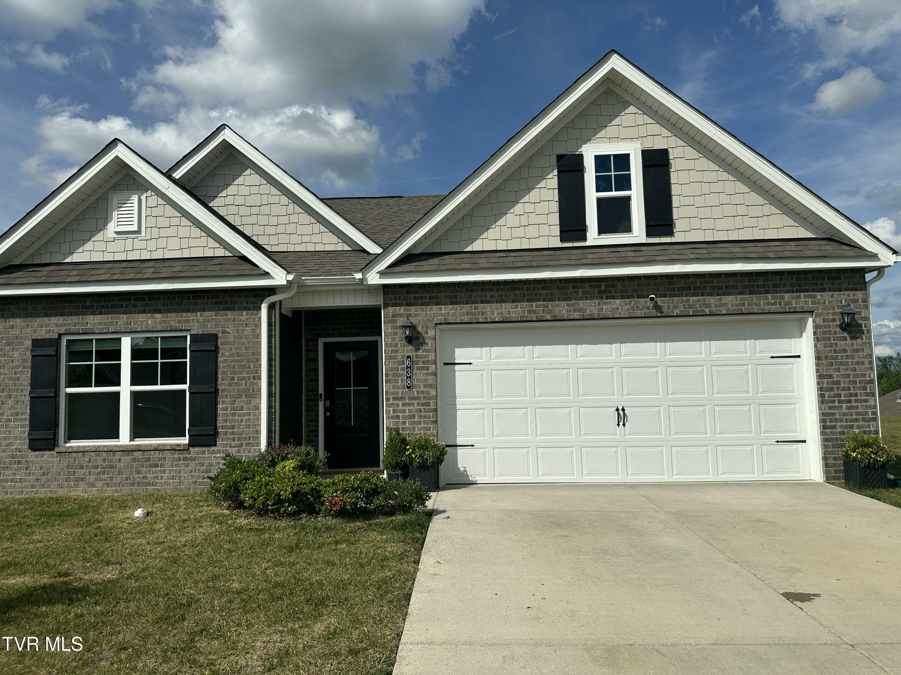 Property Photo: 638 Sedgewick Way TN 37601