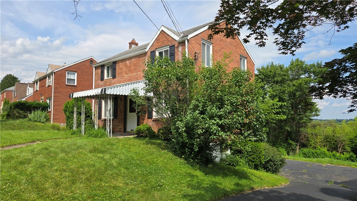 Property Photo: 1016 Dallett Rd PA 15227