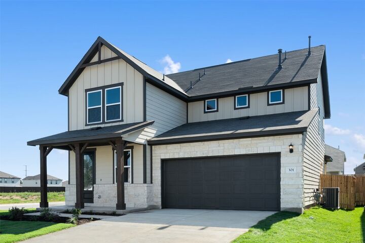 Property Photo:  301 Willow Heights Drive  TX 78634 