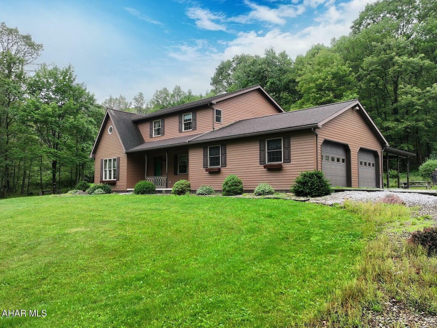 Property Photo: 263 Helixville Road PA 15559