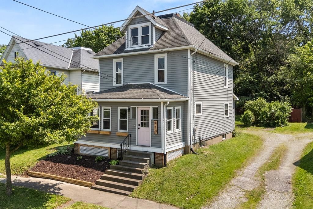 Property Photo:  413 Ohio Street  OH 44805 