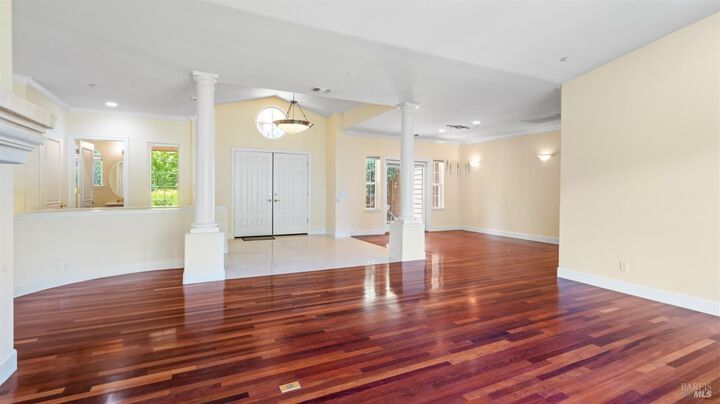 Property Photo:  6 Leona Drive  CA 94903 