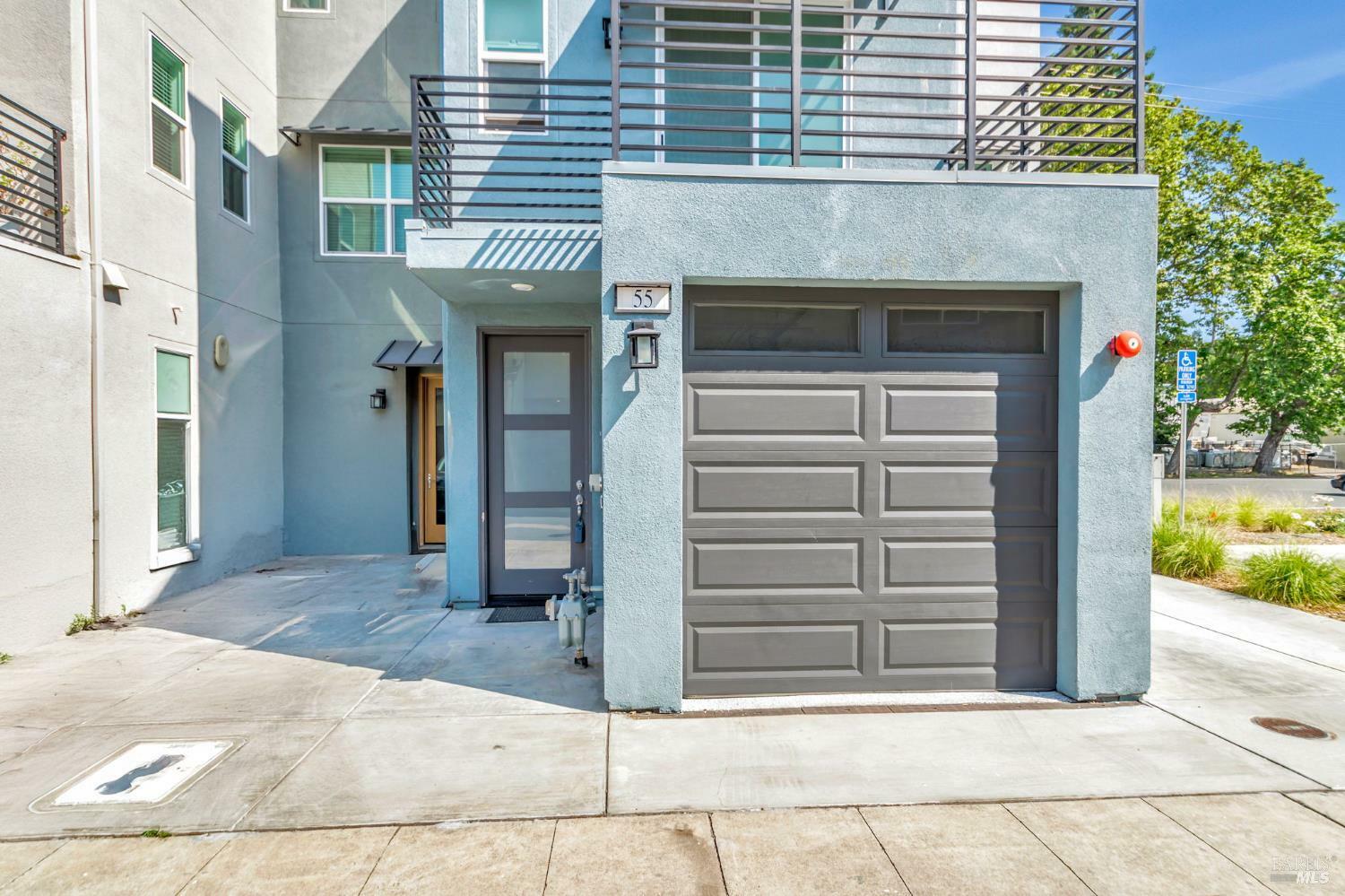 Property Photo:  55 Haworth Way  CA 95407 