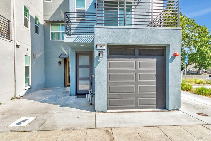 Property Photo:  55 Haworth Way  CA 95407 