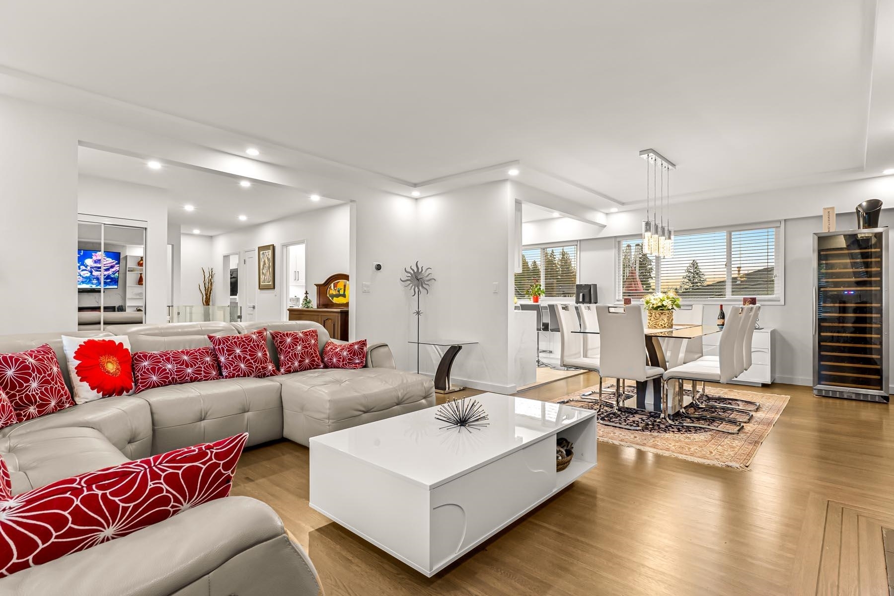 Property Photo:  7312 Broadway  BC V5A 1S2 