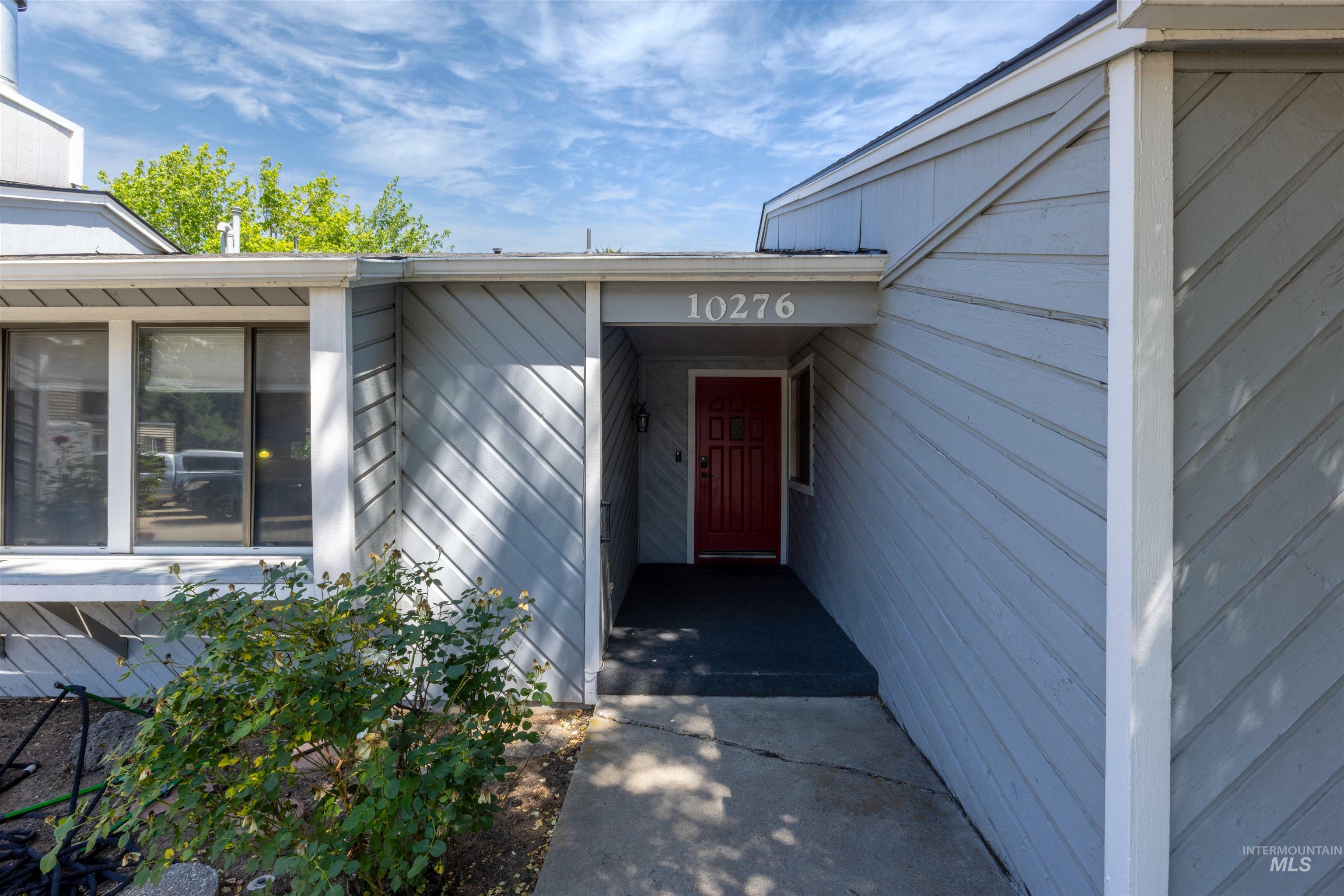 Property Photo: 10276 W Summerwind Dr ID 83704-3950