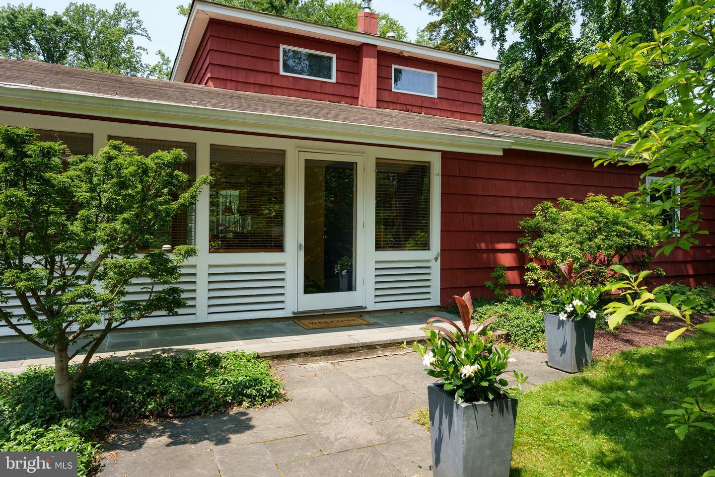 Property Photo:  84 Cuyler Road  NJ 08540 