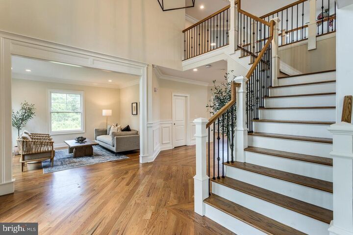 Property Photo:  9 Gregory Court  NJ 08831 