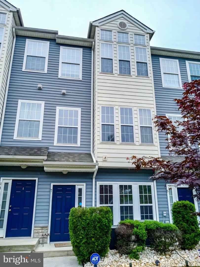 Property Photo: 7 Fox Court NJ 08075