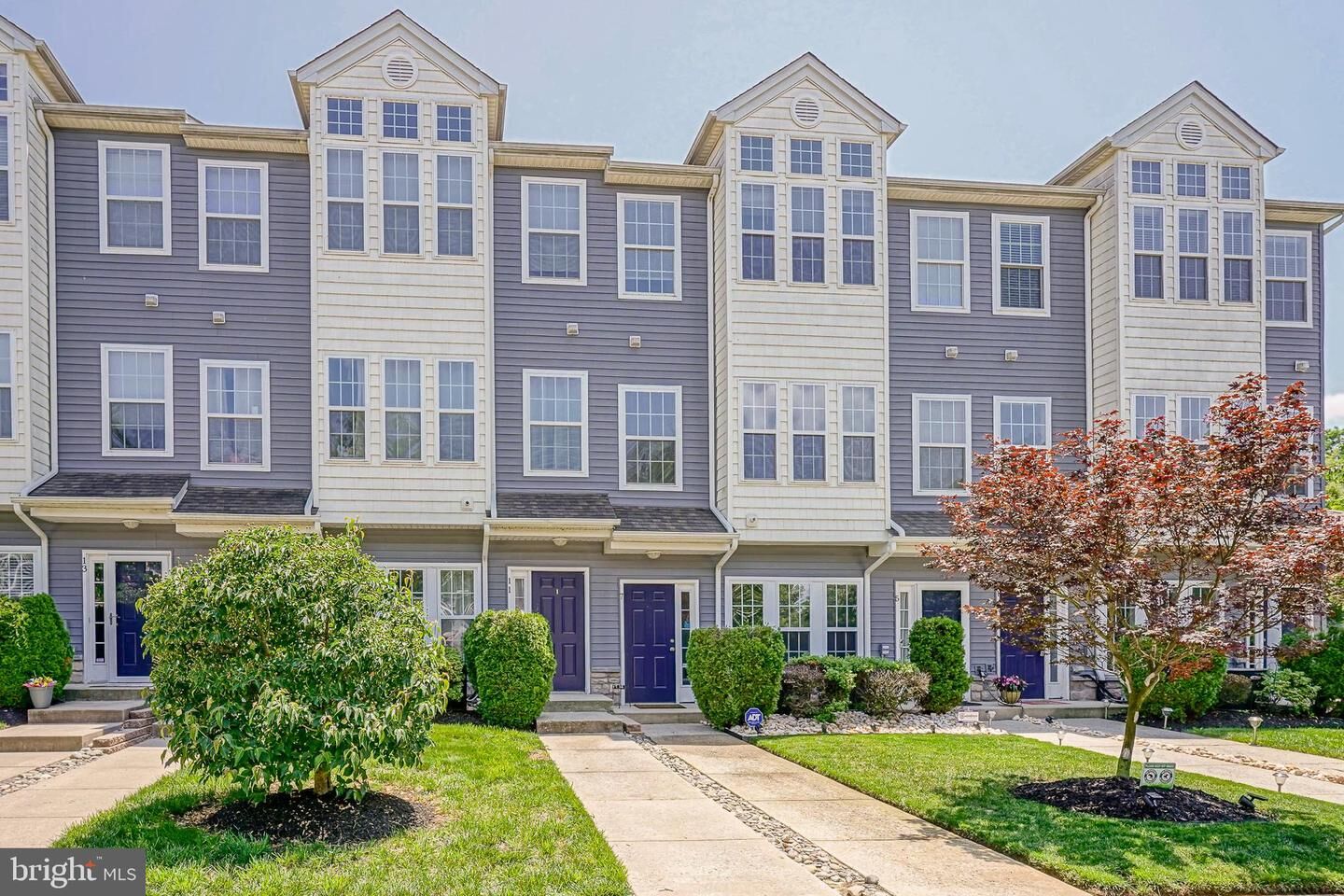 Property Photo:  7 Fox Court  NJ 08075 