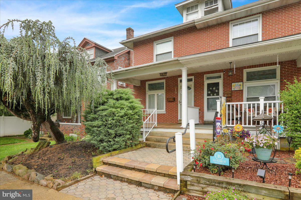 Property Photo:  210 N Waverly Street  PA 19607 