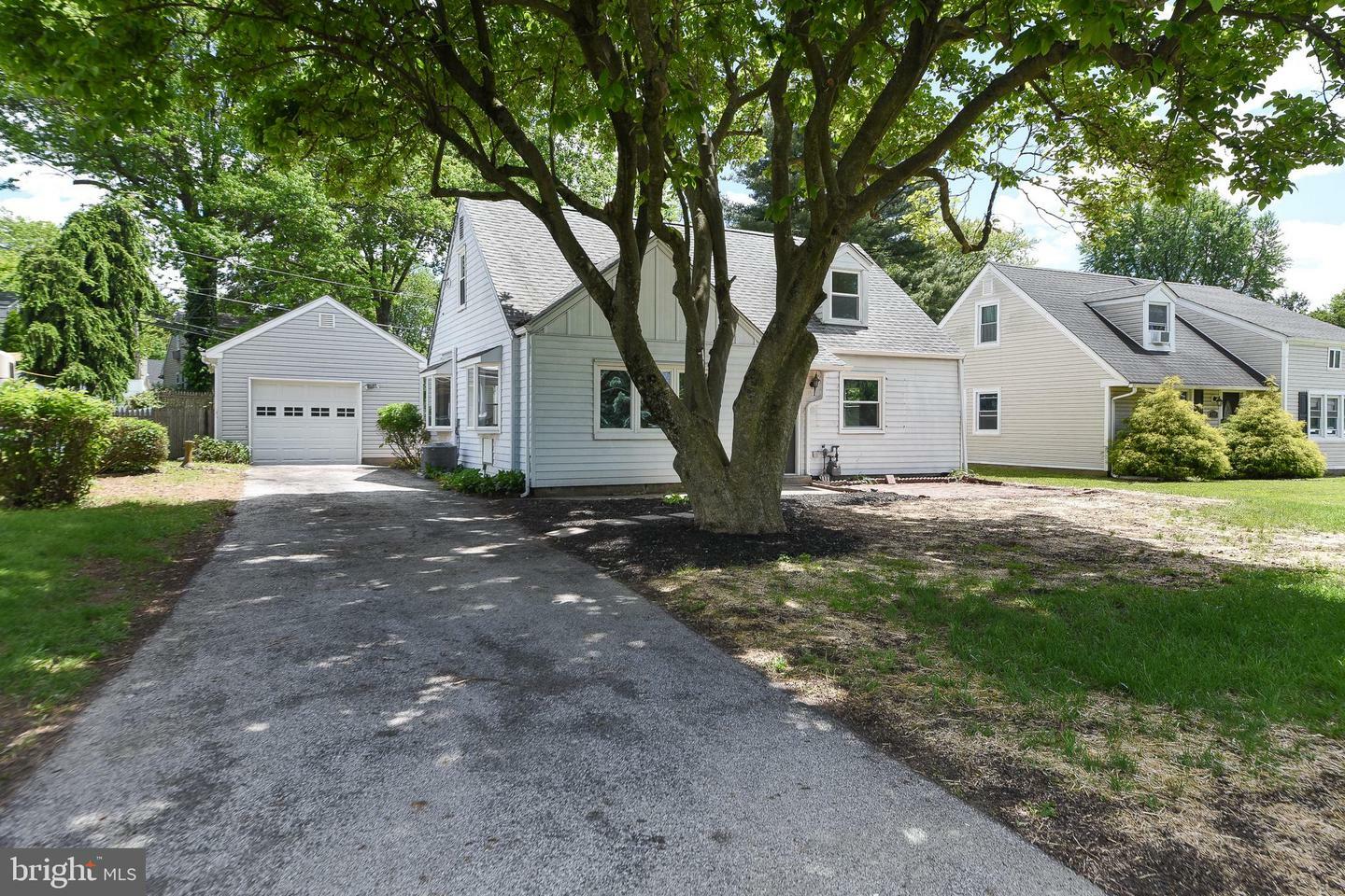 Property Photo: 106 N Warminster Road PA 19040