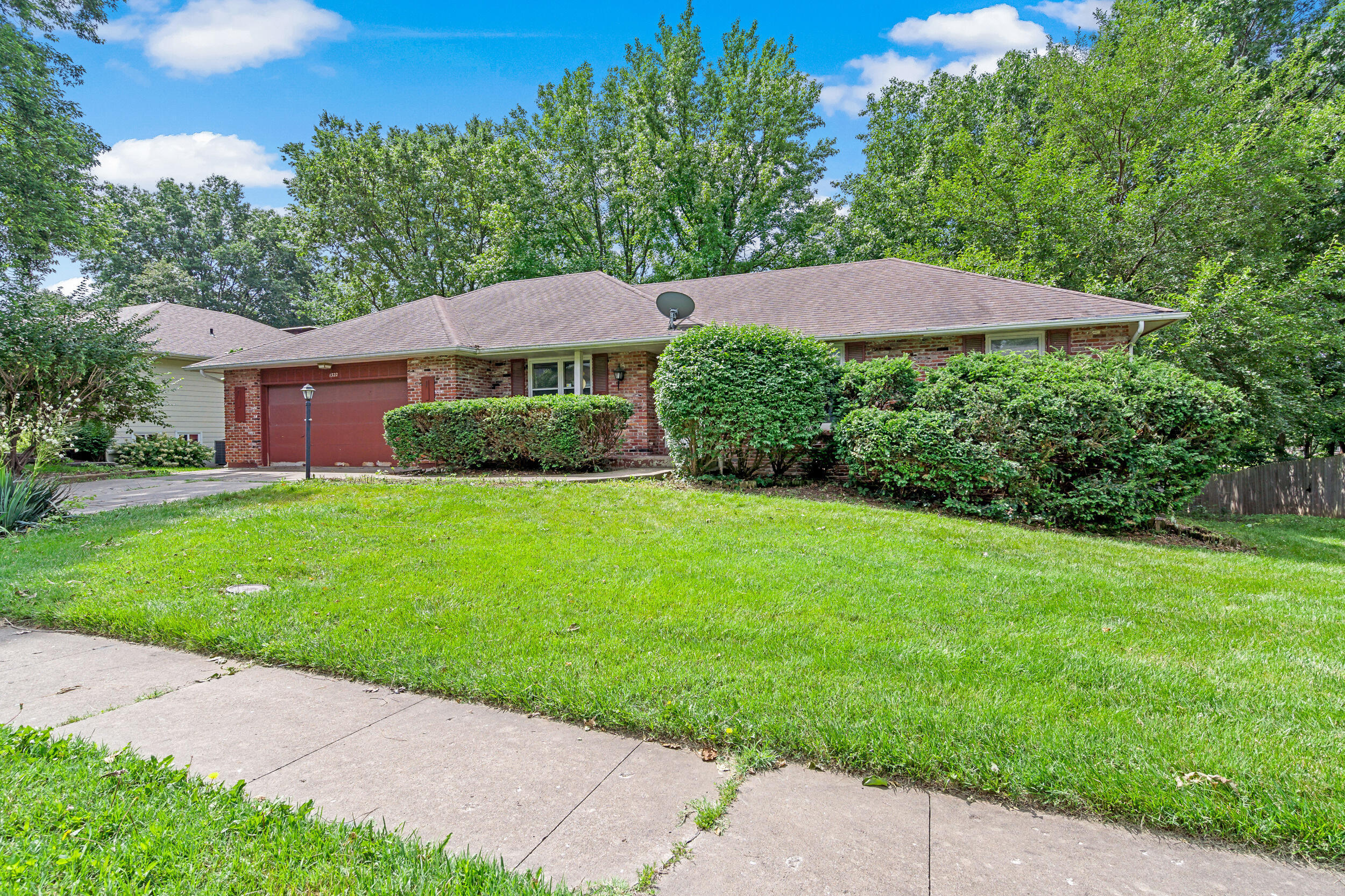 Property Photo: 1322 Weaver Dr MO 65203