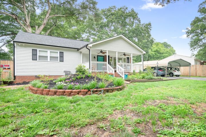 Property Photo:  2279 Cedar Oak Circle  NC 28052 