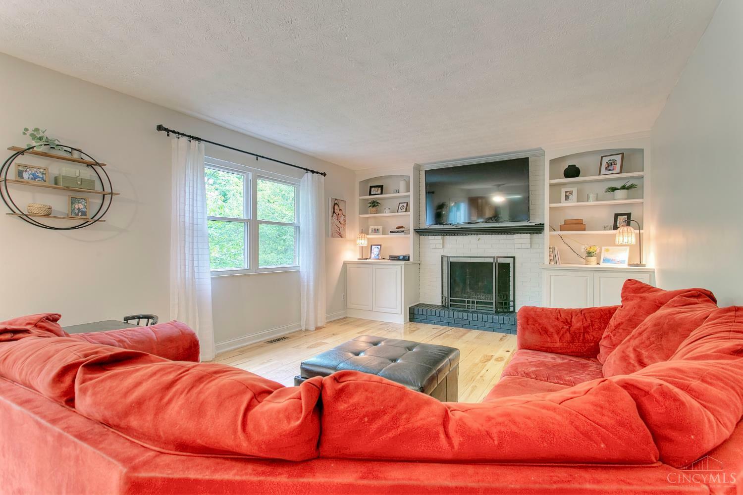 Property Photo: 5928 Woodspoint Drive OH 45150
