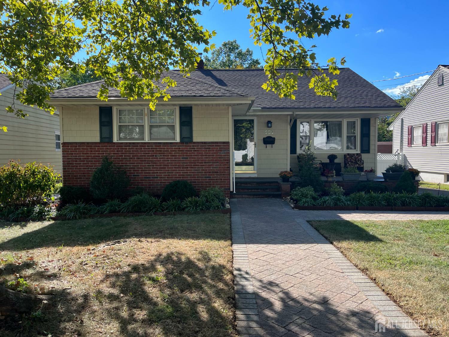 131 Hazelwood Avenue  Metuchen NJ 08840 photo
