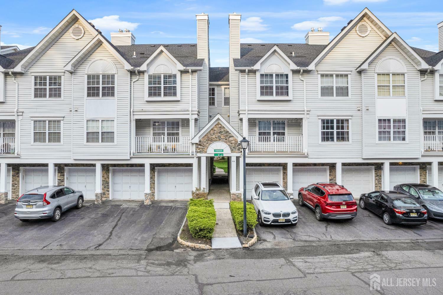 Property Photo:  98 Prestwick Way 98  NJ 08820 
