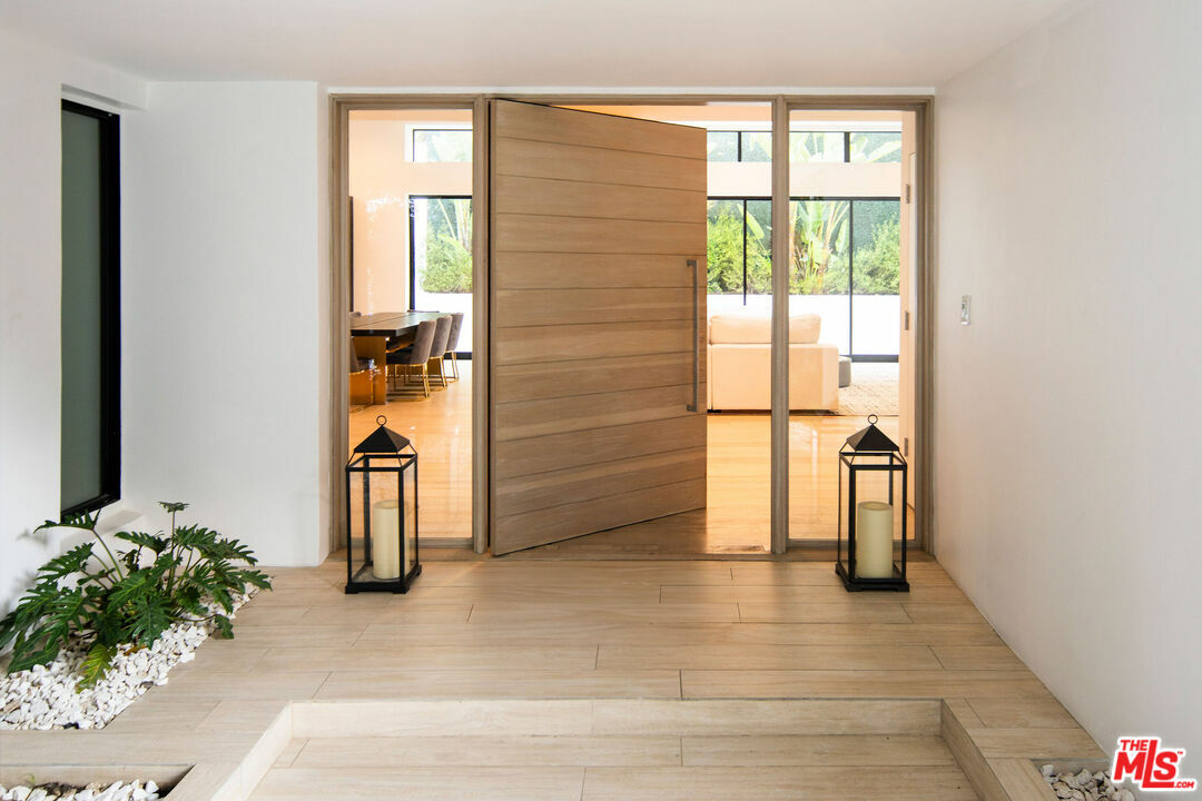 Property Photo: 2048 N Beverly Dr CA 90210