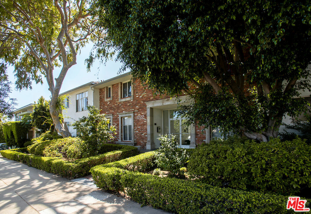 Property Photo: 1222 Princeton St CA 90404