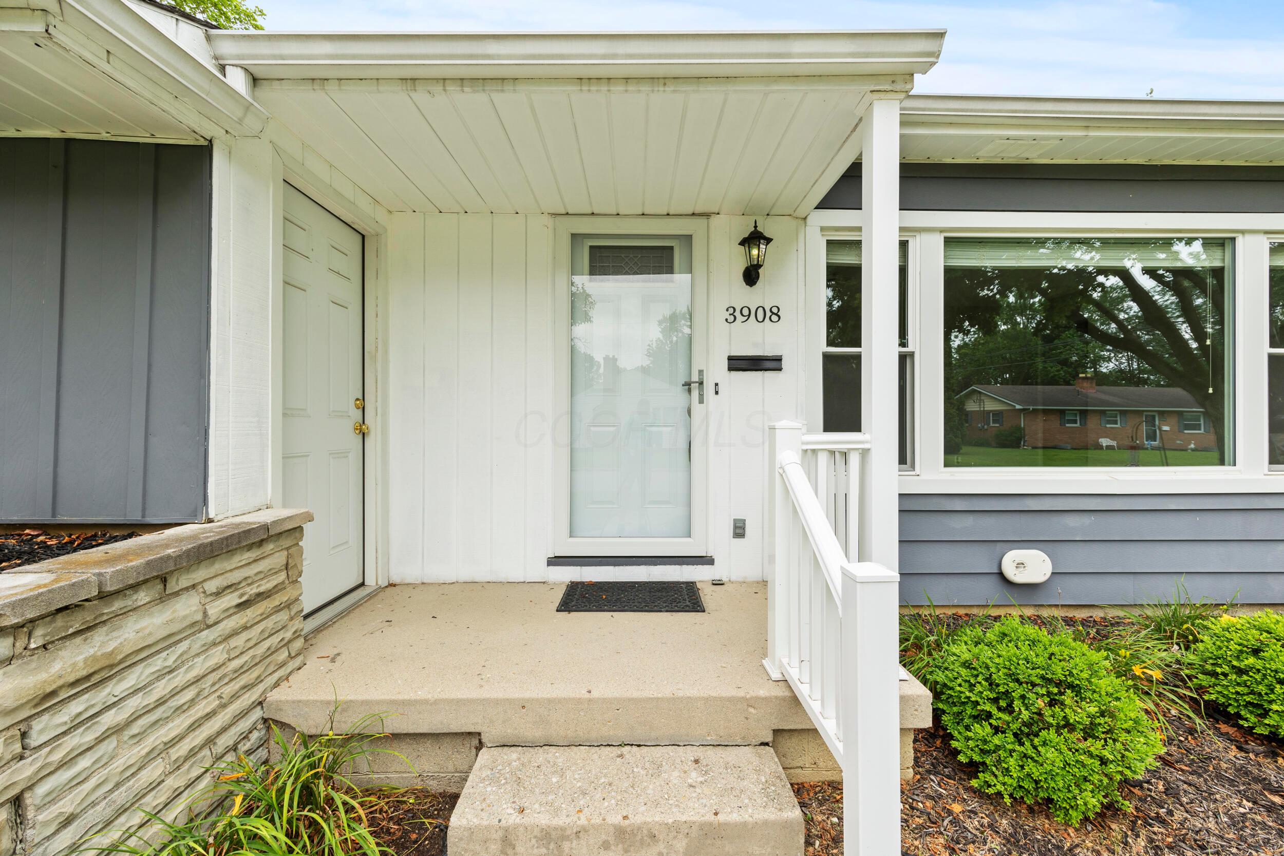 Property Photo: 3908 Girbert Street OH 43123