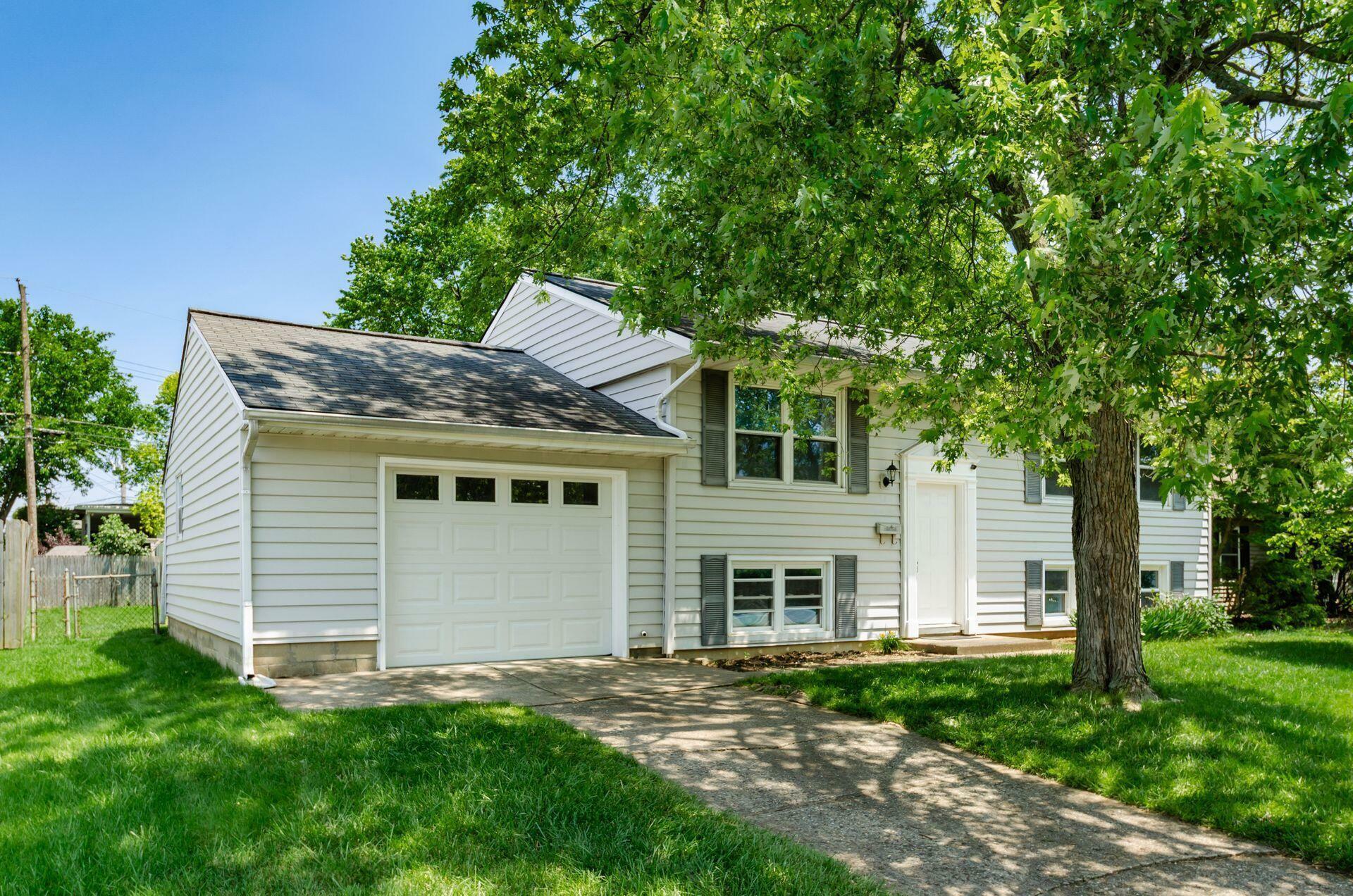 Property Photo: 668 Kenilworth Court OH 43230