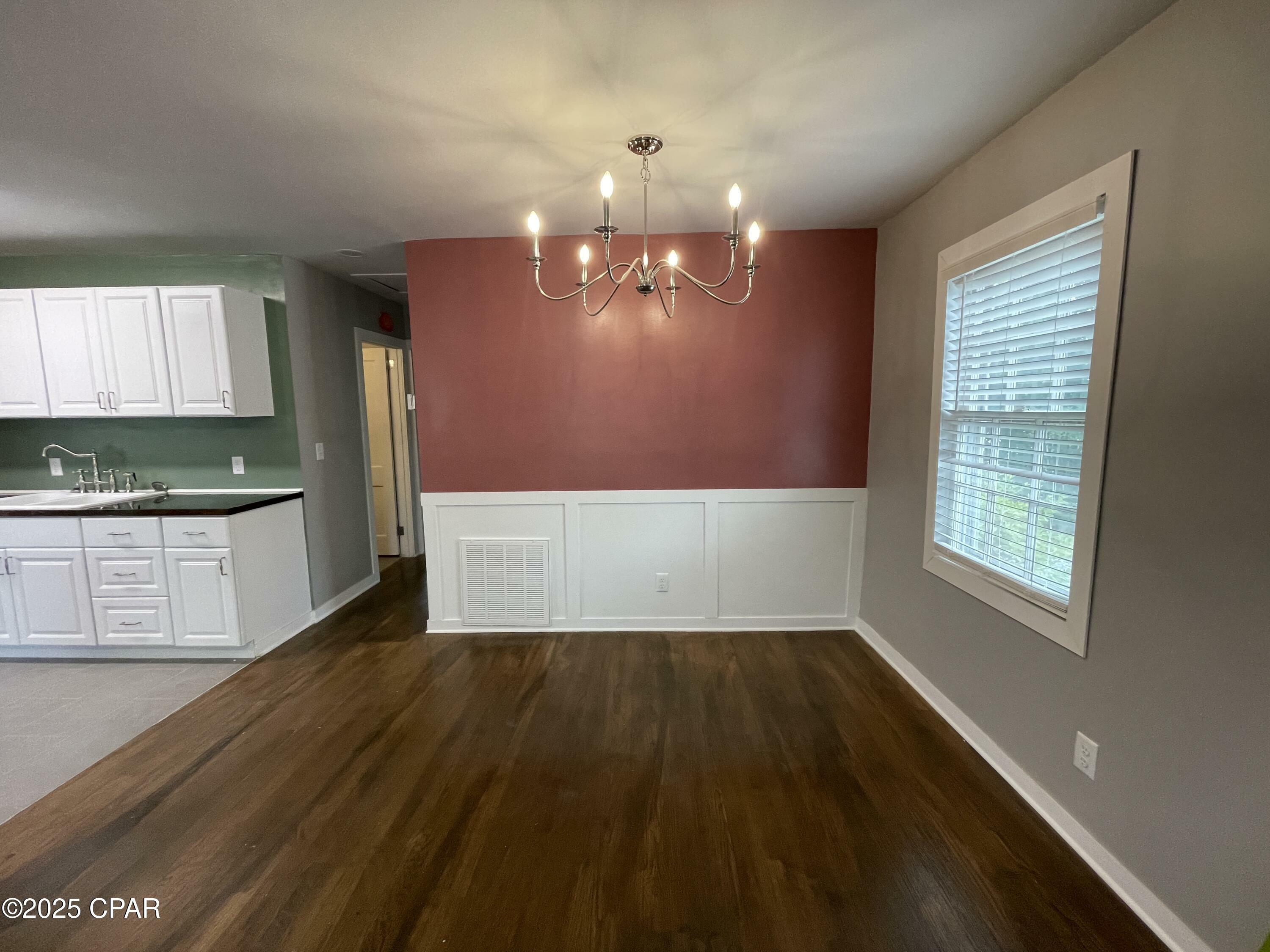 Property Photo: 1431 W 11th Street FL 32401