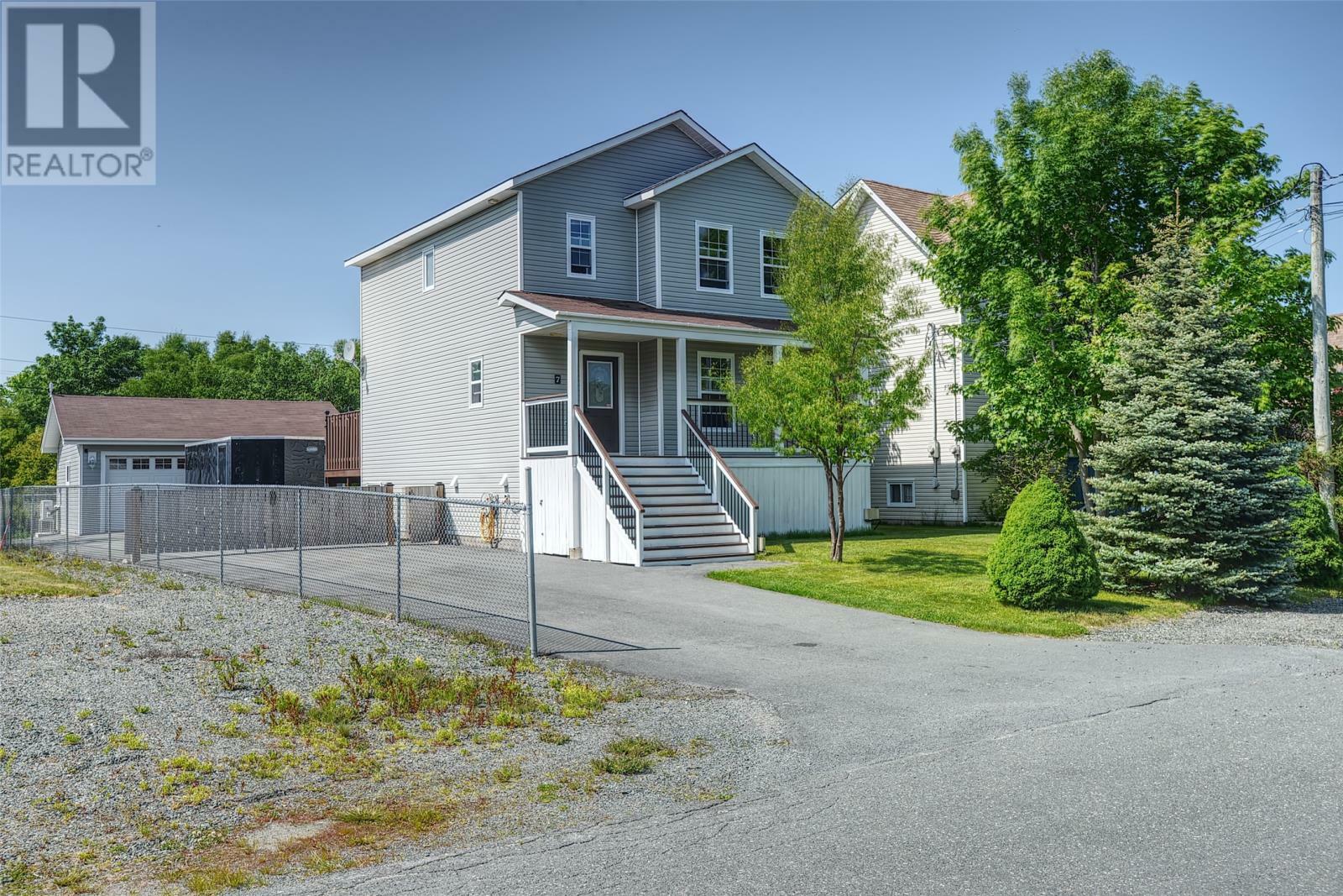 7 Dominion Place  Conception Bay South NL A1X 7S1 photo