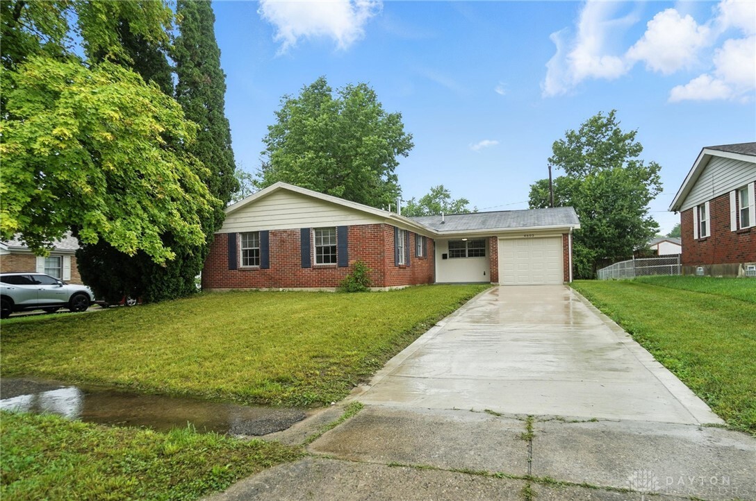 Property Photo:  4605 College View Drive  OH 45417 