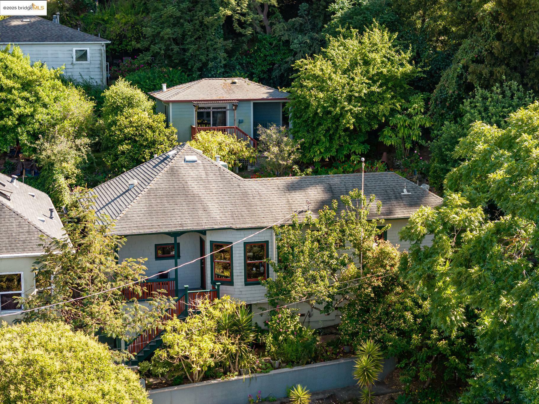 Property Photo: 233 Arizona CA 94801
