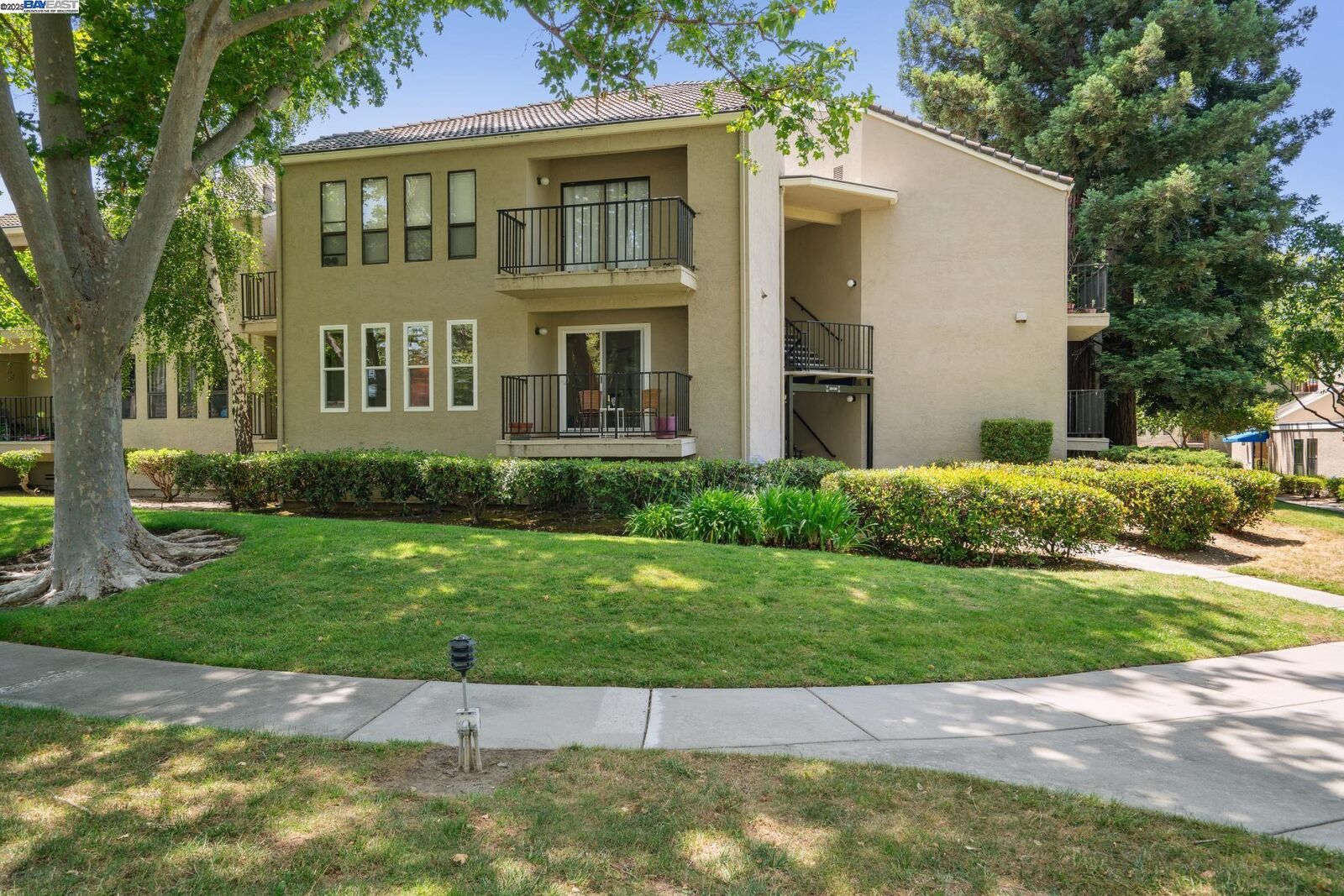 Property Photo: 39490 Albany Cmn U CA 94538