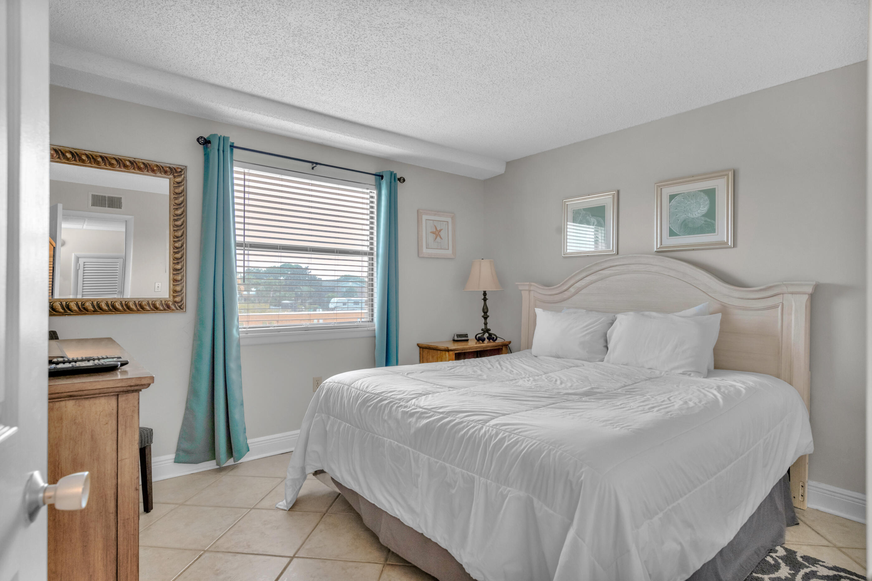 Property Photo: 885 Santa Rosa Boulevard 208 FL 32548