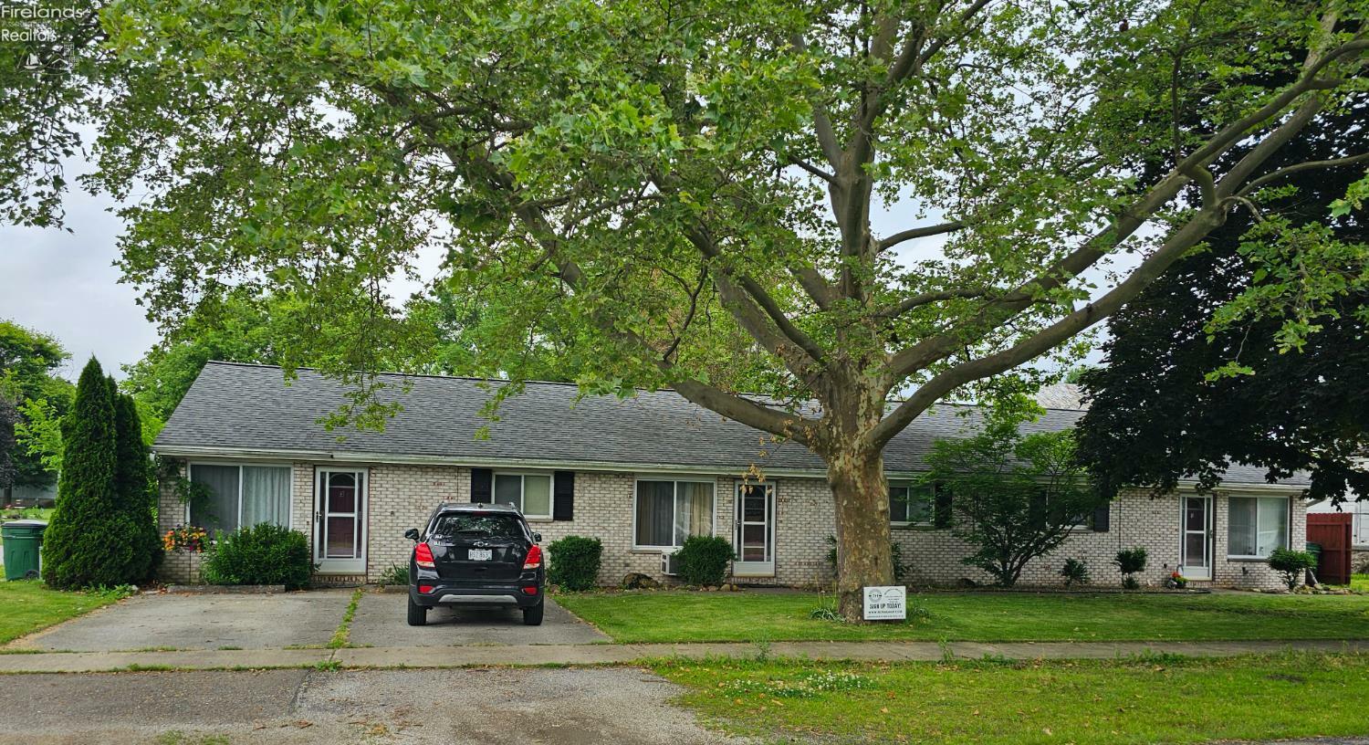 Property Photo:  1 S Hamilton Street  OH 44847 