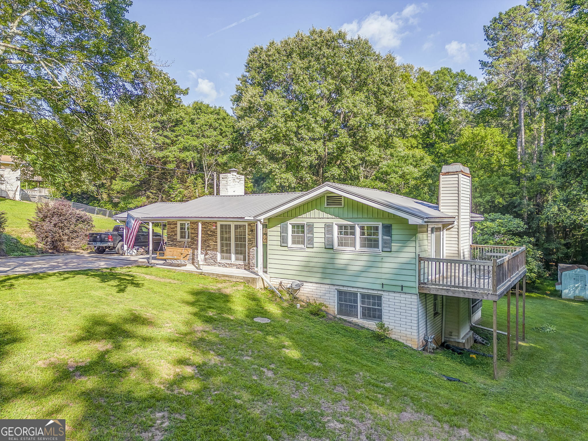 Property Photo: 1525 Horseleg Creek Road SW GA 30165