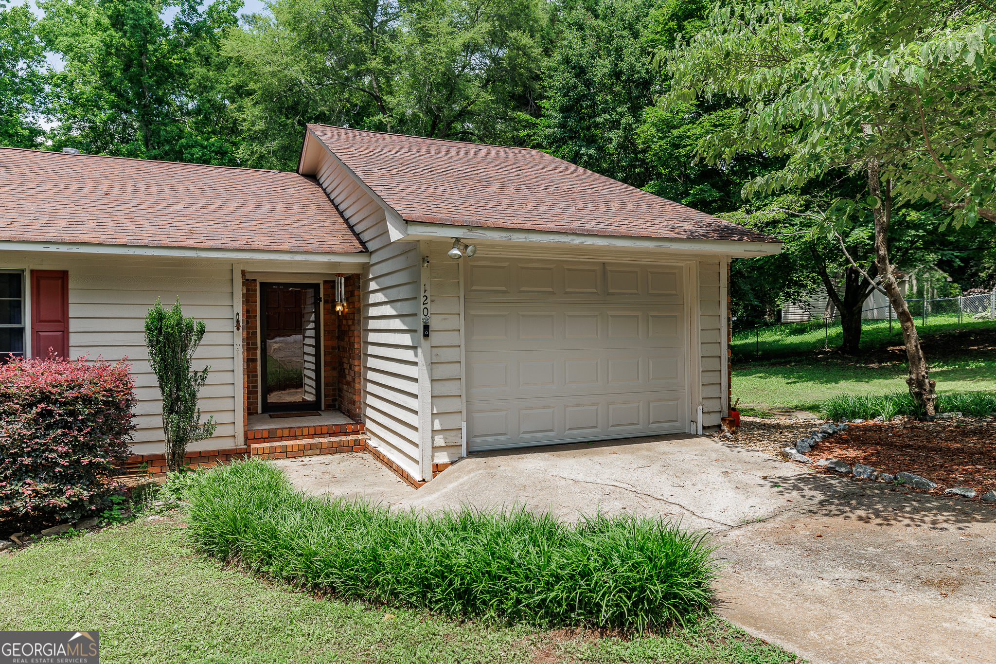 Property Photo: 120 Crossbow Place GA 30683