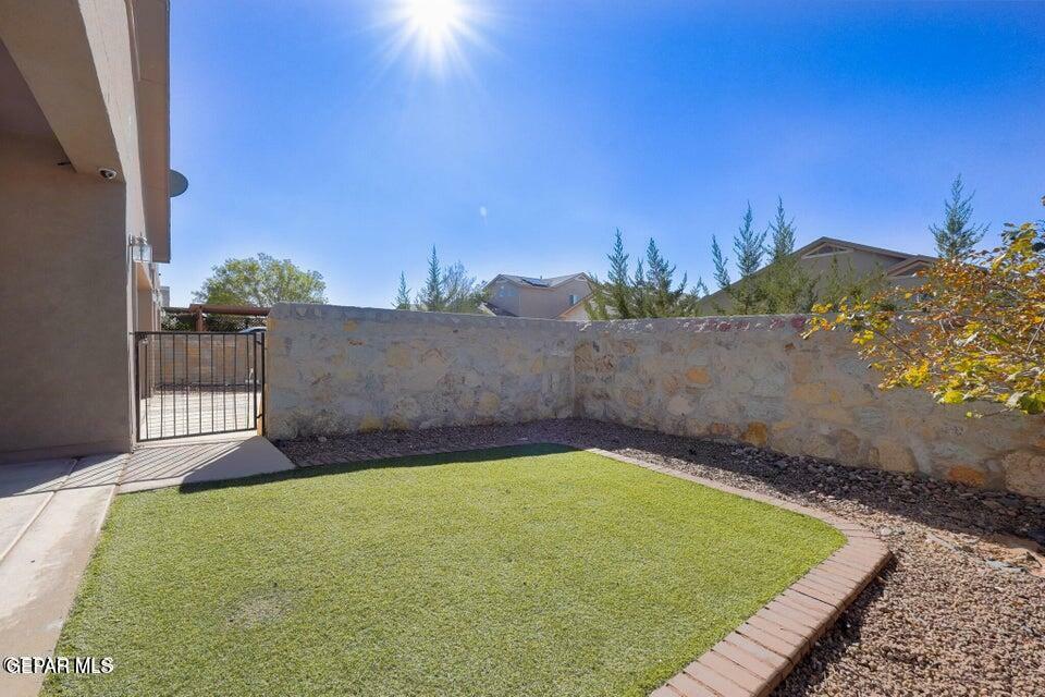 Property Photo: 2076 Robert Minnie Place TX 79938