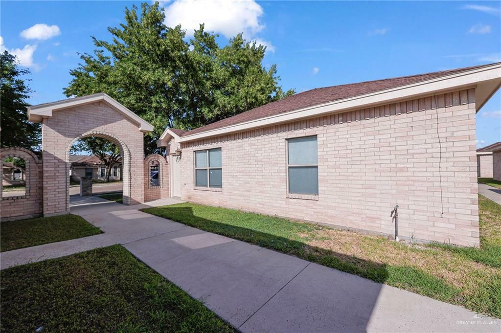 Property Photo: 1010 Cedarwood Drive TX 78582