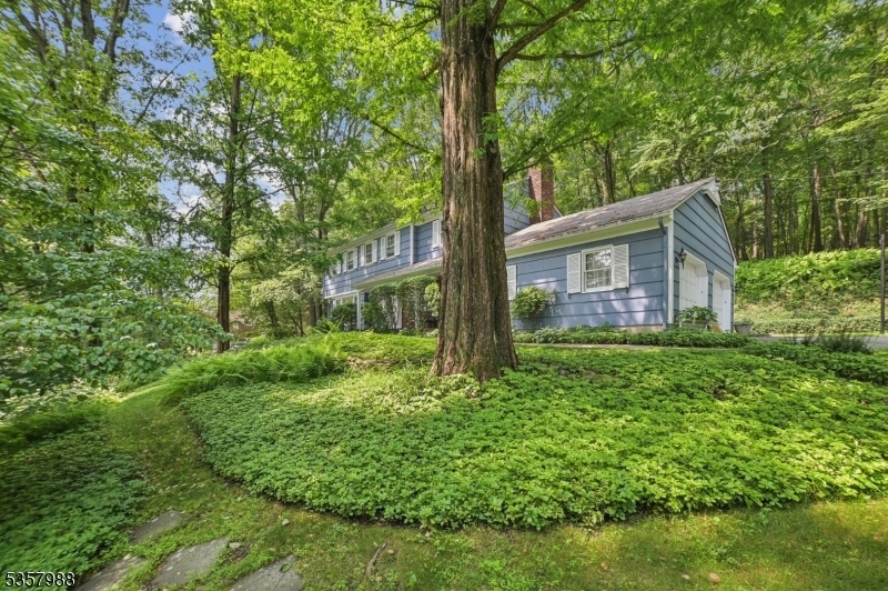 840 Mountain Way  Parsippany-Troy Hills Twp. NJ 07950 photo