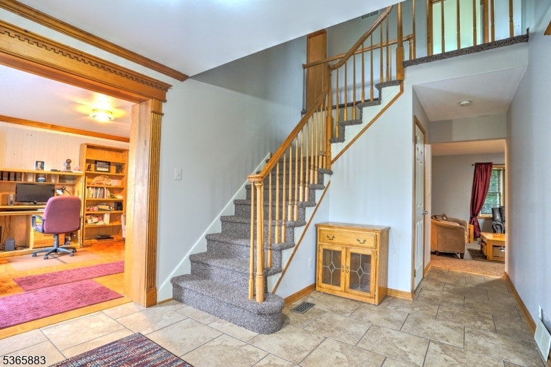 Property Photo: 5 Rea Ct NJ 08822