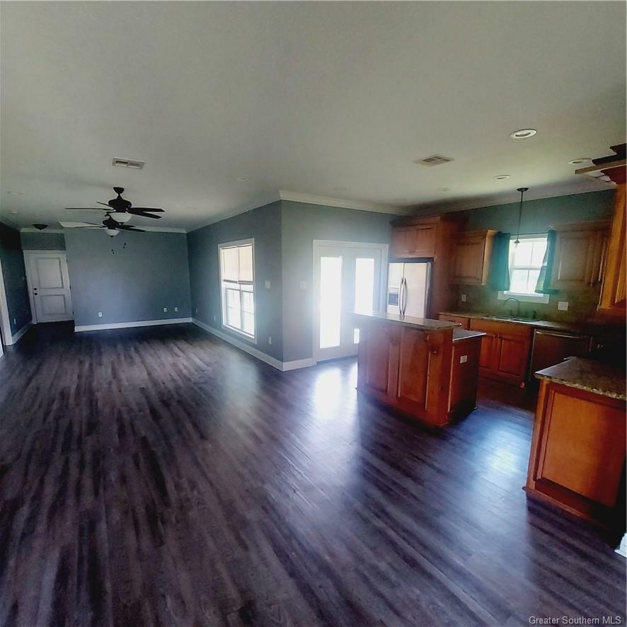 Property Photo:  805 Royal Street  LA 70607 