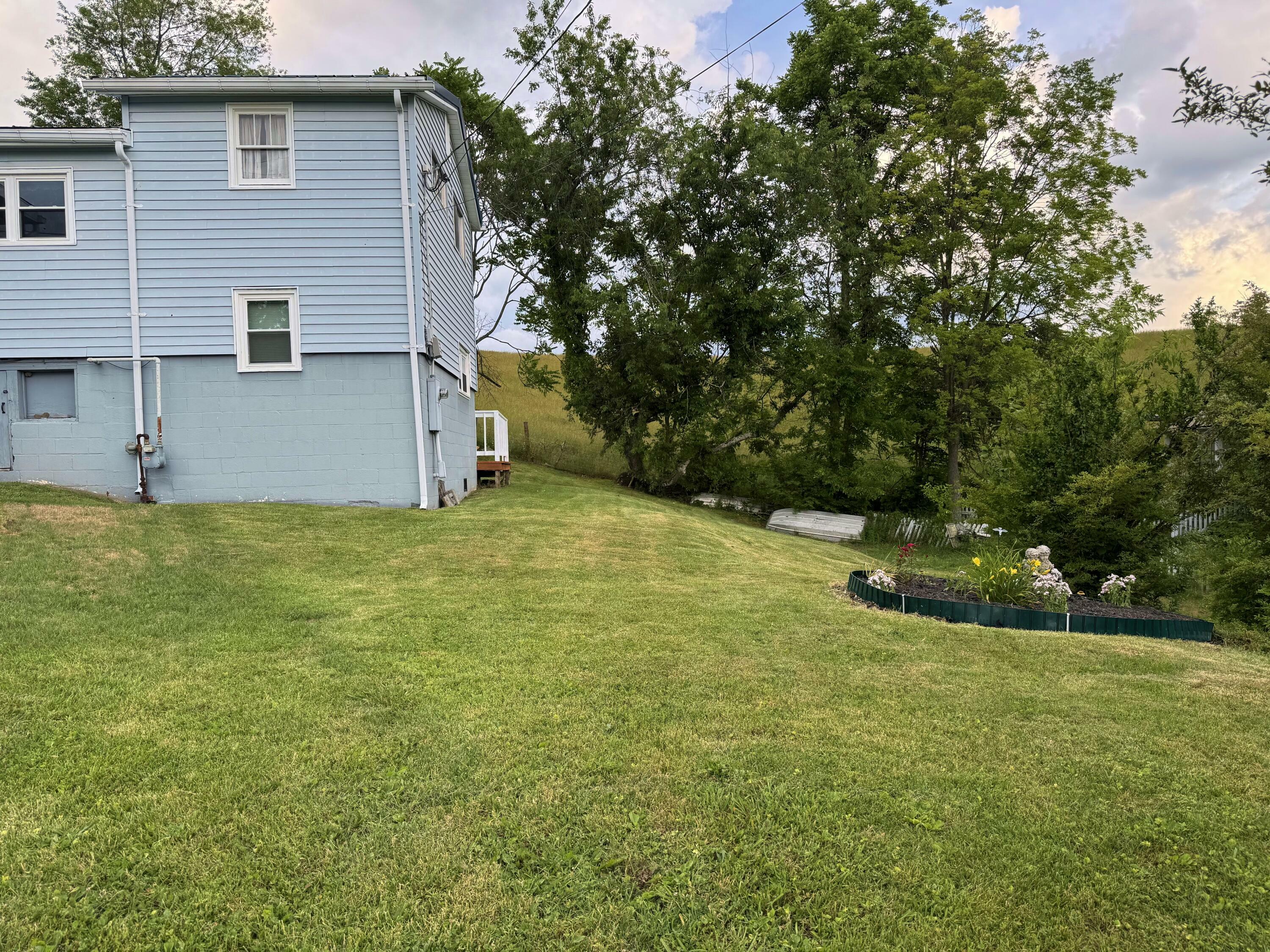 Property Photo: 112 Thomas Street WV 24901